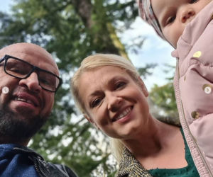 M jak miłość na planie. Marzenka (Olga Szomańska), Andrzejek (Tomasz Oświeciński), Kalinka (Ewa Kapturska)