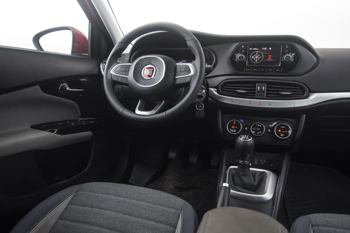 Fiat Tipo 1.6 Multijet 120 KM 6MT Lounge