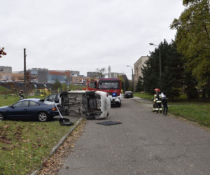 Tarnów. Młody dostawca jedzenia przegrał z prawami fizyki! Spowodował duże szkody