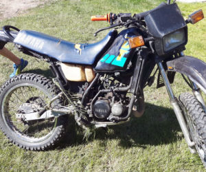 Motocyklista próbował ucieczki, skończyło się wywrotką