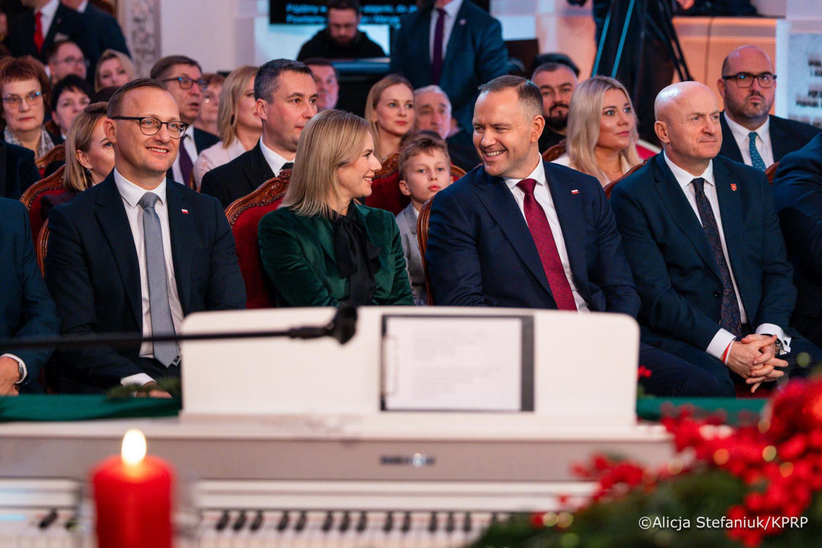 Karol i Marta Nawroccy na kolędowaniu