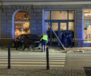 Obywatel Rosji driftował po Placu Zbawiciela