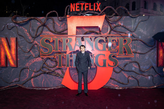 Polki podbijają premierę Stranger Things w Londynie. Sara James i Aga Grzelak na czerwonym dywanie [ZDJĘCIA]