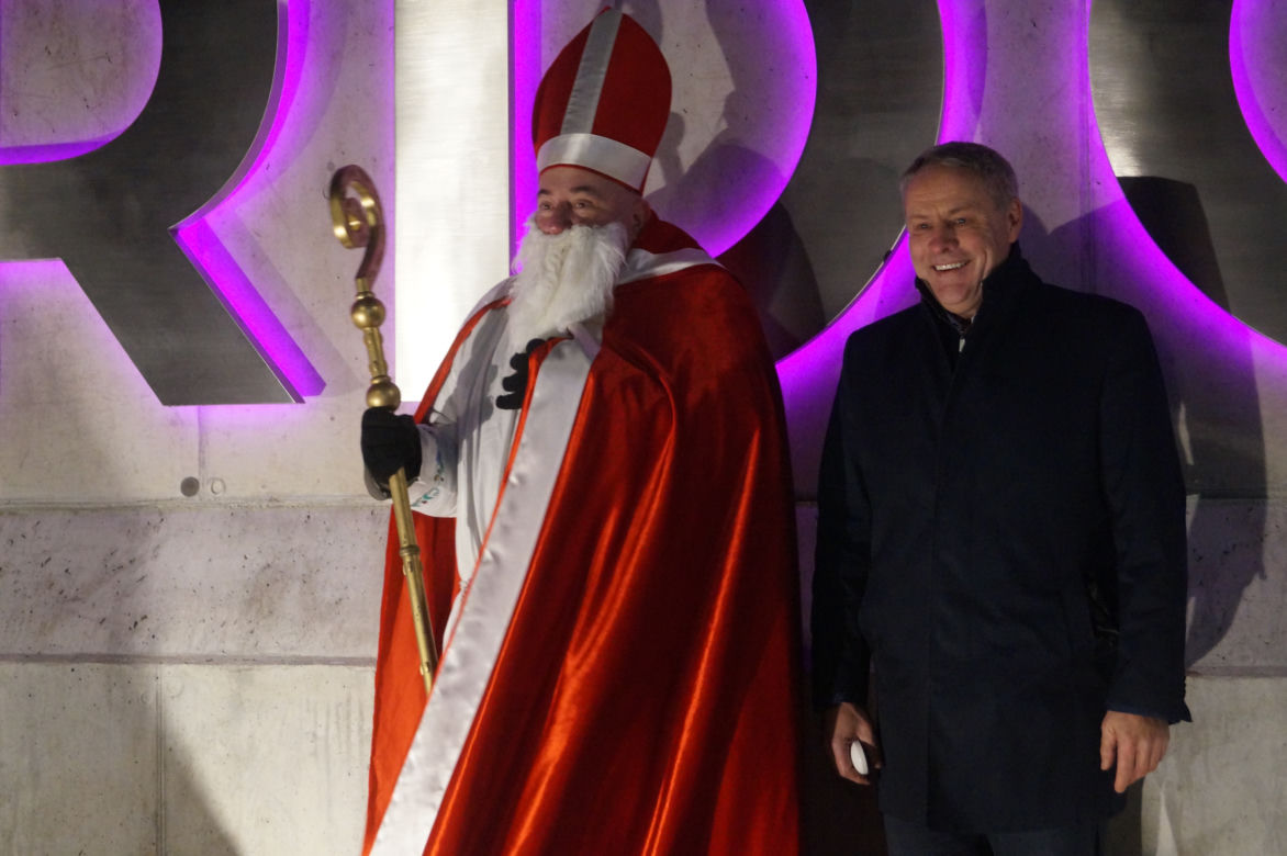 Nabrzeże Wisły oficjalnie otwarte! Rozbłysł też napis Fordon [ZDJĘCIA] 
