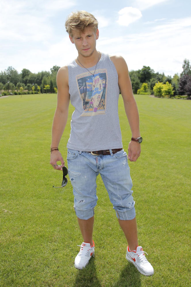 Sebastian Fabijański przeszedł ogromną metamorfozę. Kiedyś twardziel, dziś podbija taneczny parkiet