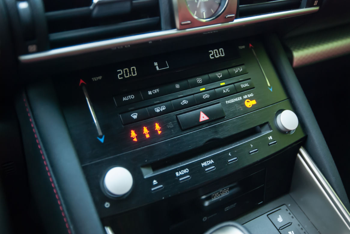 Lexus IS300h F SPORT