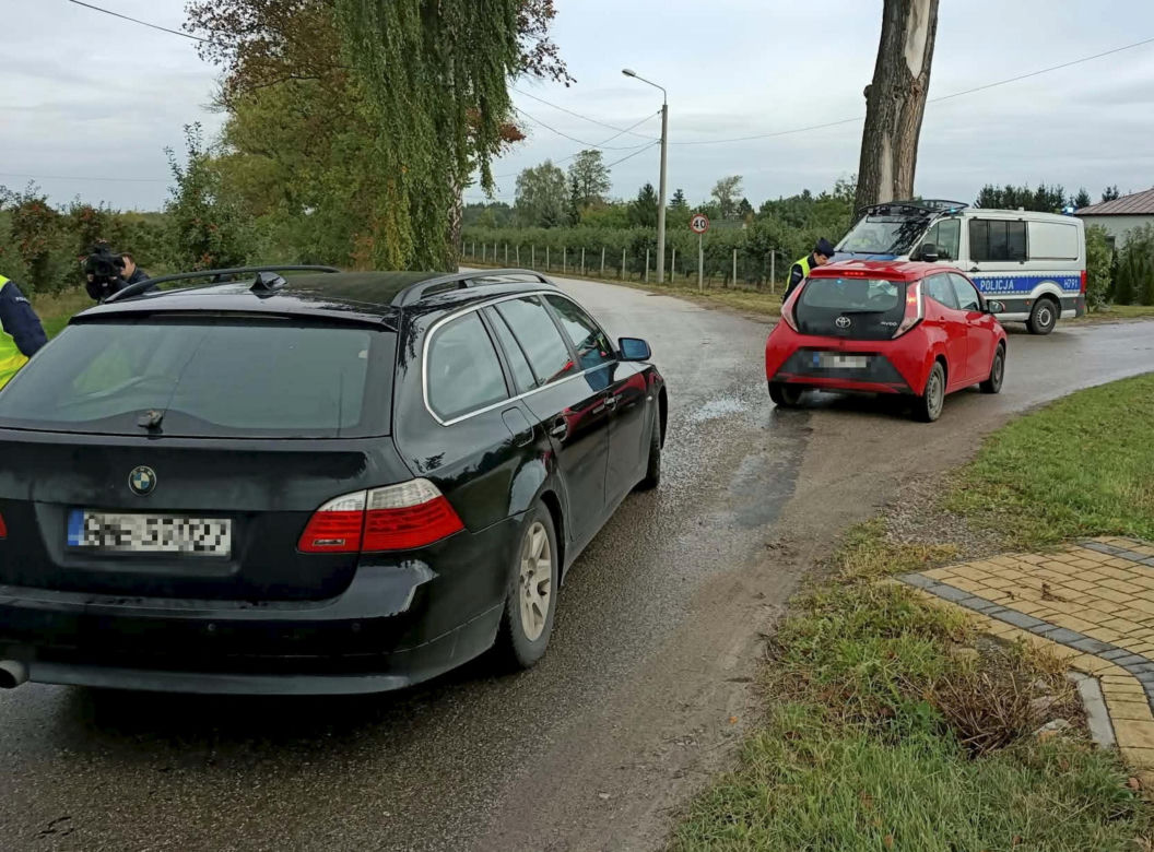 Pożar w bazie Starlink na Mazowszu. Minister mówi wprost o możliwym sabotażu, służby w akcji