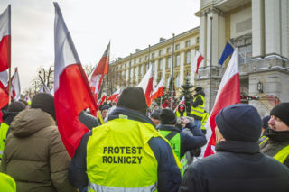 W Warszawie poleje się gnojówka? Rolnicy grzmią o „beczce prochu”