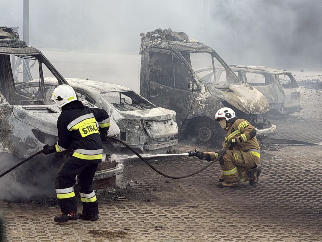 Potężny pożar w Czosnowie
