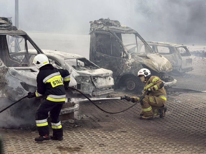 Potężny pożar w Czosnowie