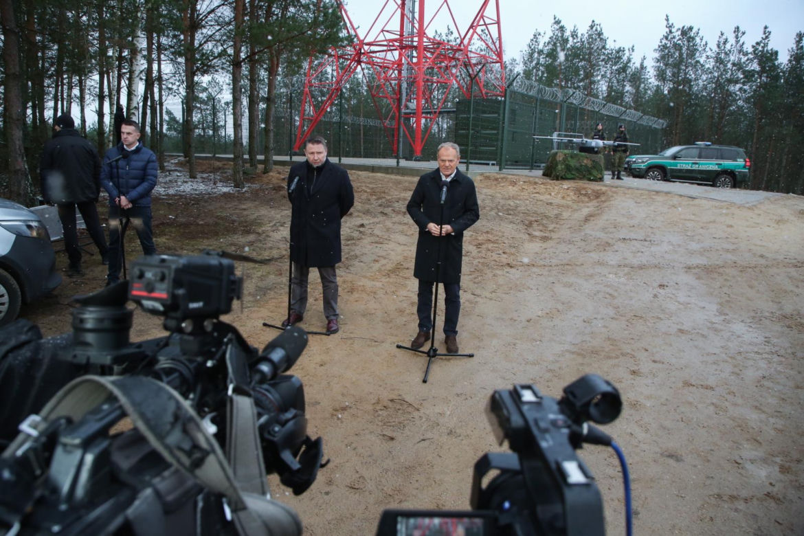 Premier Donald Tusk podziękował służbom na granicy z Białorusią. „Żeby świętować mógł ktoś, ktoś musi czuwać”