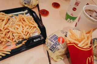Nareszcie! W ofercie McDonald's pojawi się WEGAŃSKA kanapka. Nadchodzi McPlant. I to już w 2021 roku
