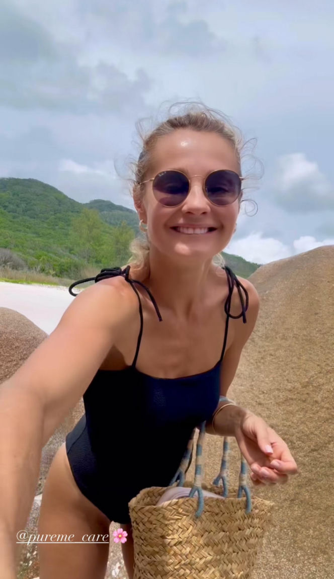 Gwiazdy witają nowy rok w bikini