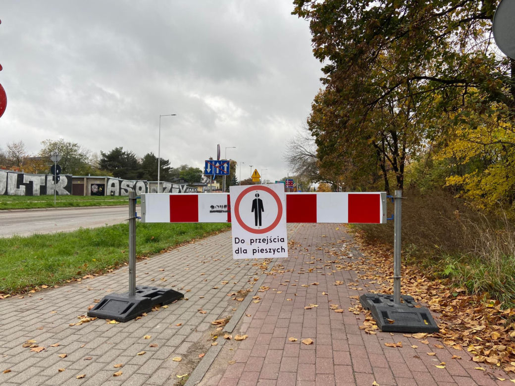 Wyznaczono przejazd ulicą, którą… też zamknięto. Łodzianie są sfrustrowani