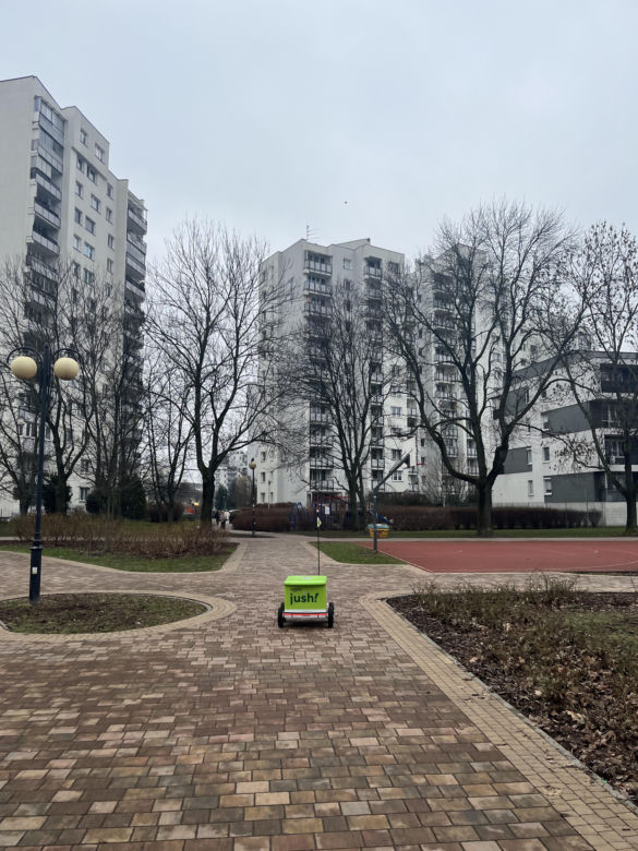 Robot DarJush od Żabka Jush