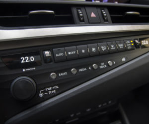 Lexus ES 300h Omotenashi