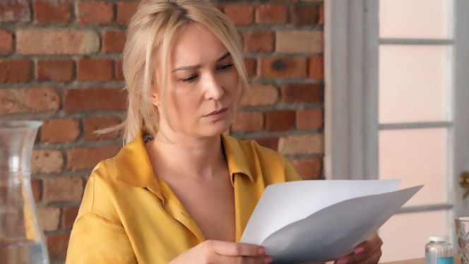 Barwy szczęścia. Karolina w nowym sezonie wściekła na Bruna! Intercyza wywoła kryzys tuż po ślubie