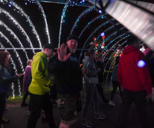 Festiwal Skyway skromniejszy niż poprzednie edycje. Tłumy zwiedzających mimo kiepskiej pogody.