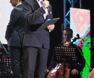 Krzysztof Ziemiec jest bardzo religijny. Wiadomo, czy przełożył to na dzieci!