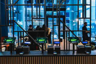 Olivia Prime z restauracją, gdzie AI kontroluje jakość i czas wydania