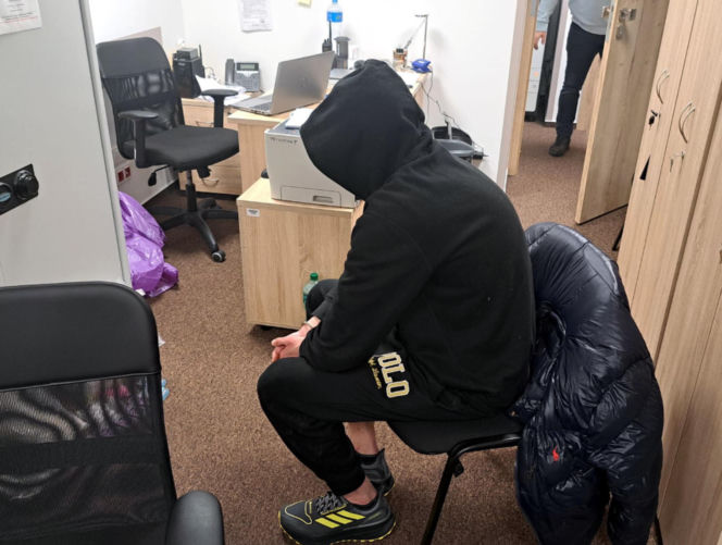 Syn ukrywał narkotyki u matki. Hurtowe ilości mefedronu i LSD trzymał w płatkach śniadaniowych