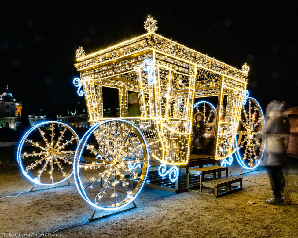 Białystok. Świąteczne iluminacje rozbłysły w mieście. Coś pięknego. Musisz to zobaczyć!