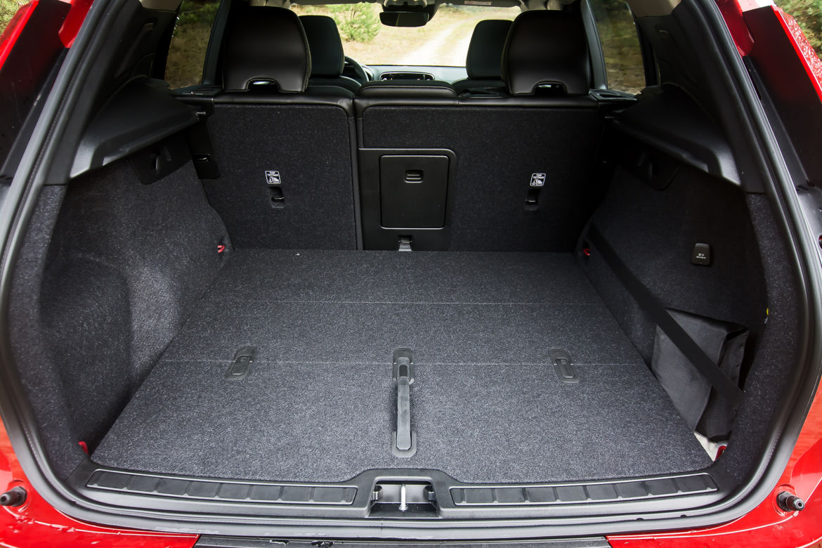 Volvo XC40 D4 AWD AT8 Momentum