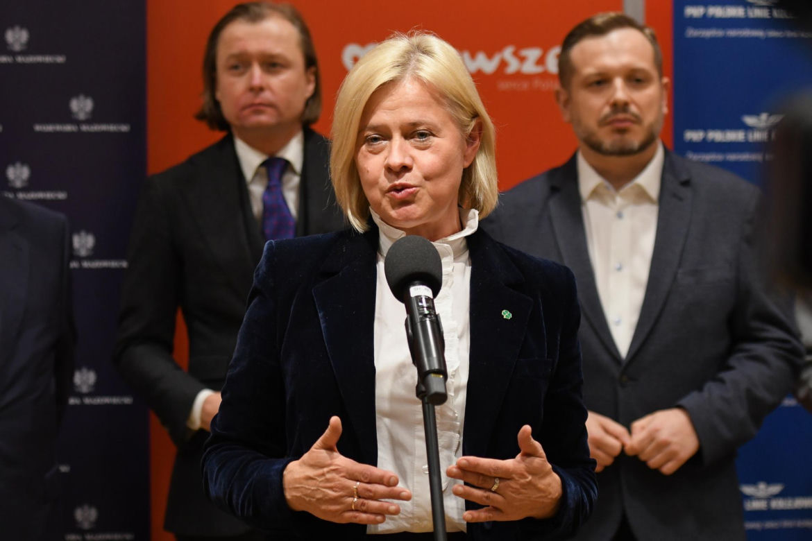 Koniec przesiadek! Pociągiem dojedziesz prosto na lotnisko w Modlinie! Jest decyzja