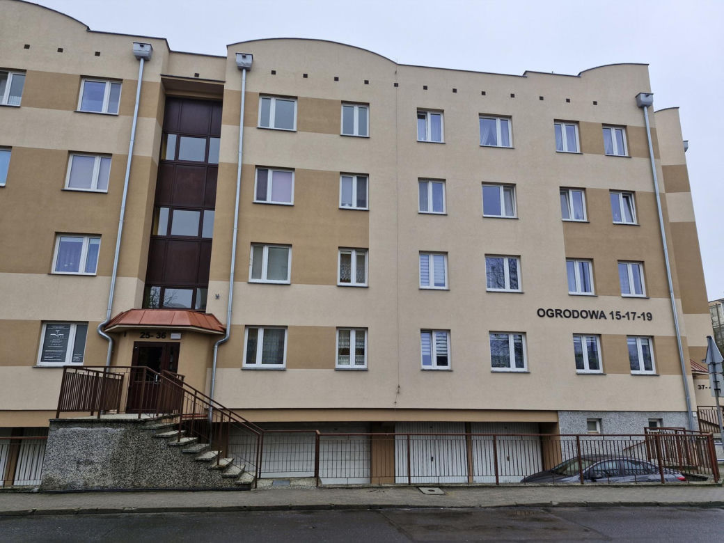 Tak miasto handluje mieszkaniami z ojcem Rydzykiem