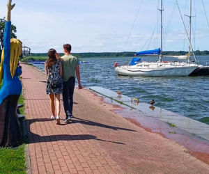 Wakacyjny hit wraca na Zalew Szczeciński. Rozpoczęto sprzedaż biletów na rejsy  tramwajem wodnym