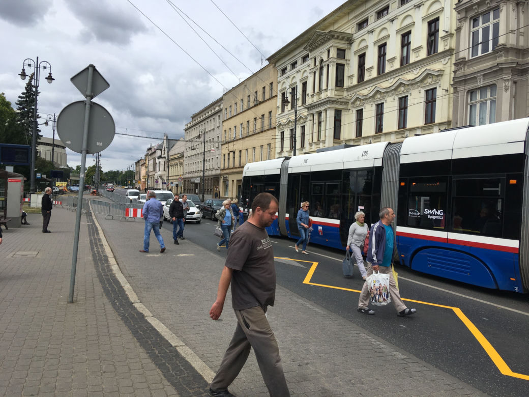 Uwaga bydgoszczanie! Rozpoczęły się prace nad przebudową ul. Focha [ZDJĘCIA]