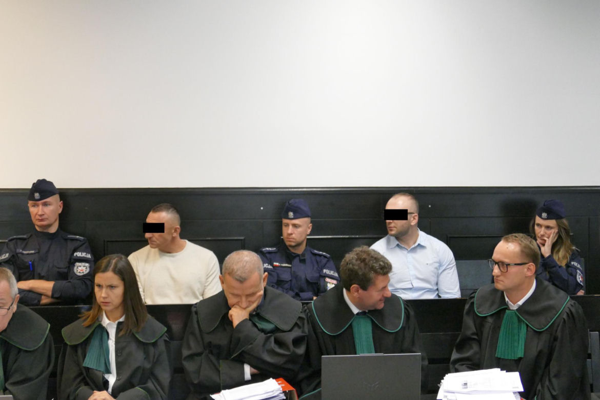 Sprawcy strzelaniny na myjni samochodowej stanęli przed sądem. Proces przybrał nieoczekiwany obrót