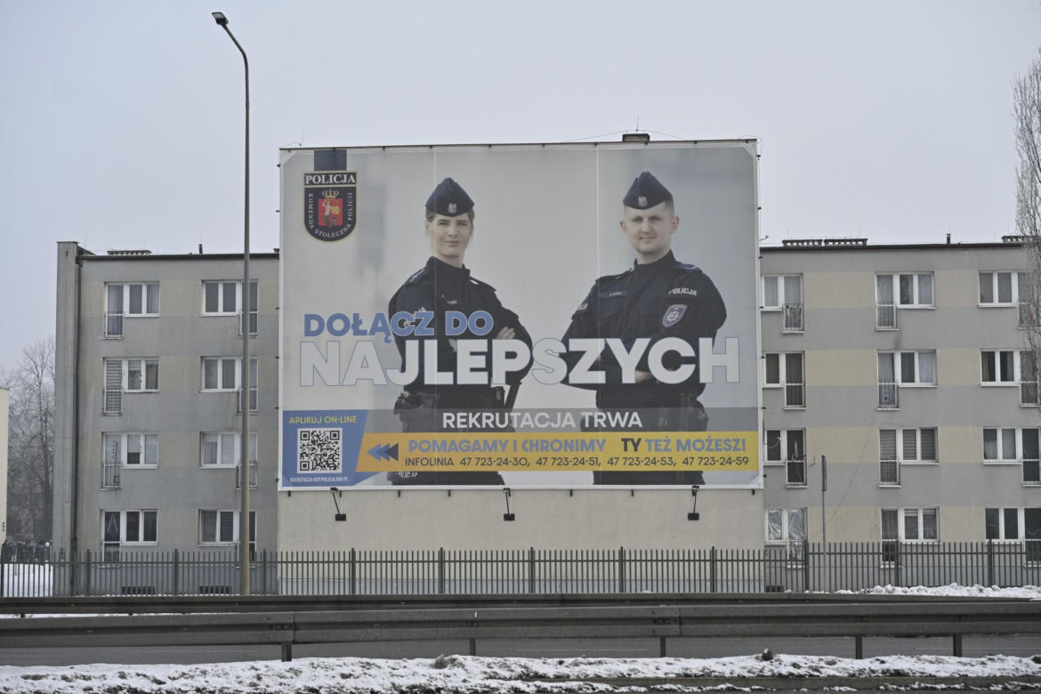 Pijany dowódca kompanii miał zgwałcić młodą policjantkę. Szokująca afera w policji