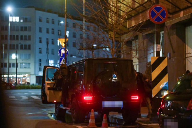 Anna Lewandowska parkuje na zakazie