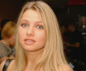 - Katarzyna Bujakiewicz przez lata grała w Na dobre i na złe. Tak wyglądała na początku swojej przygody z serialem