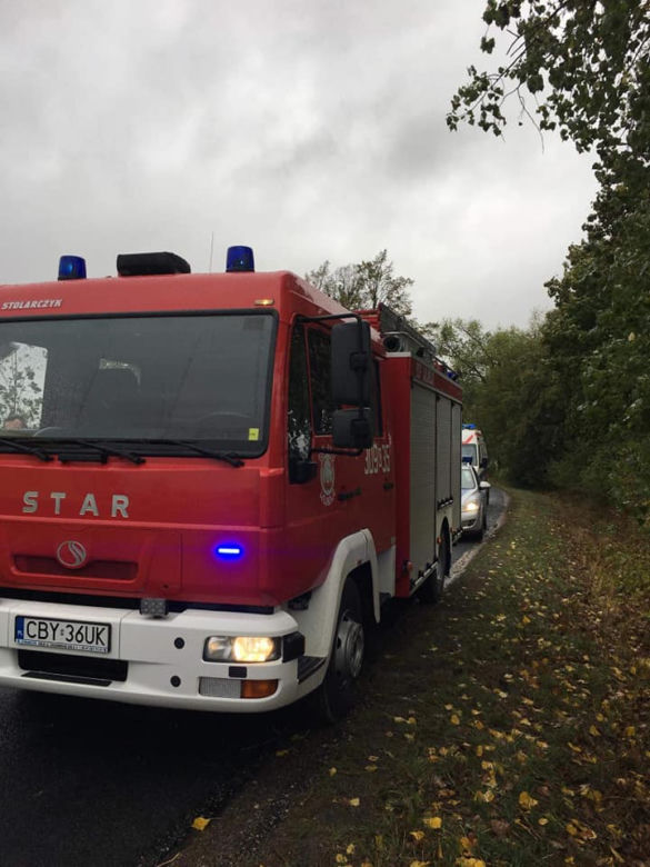 Zderzenie osobówki z autobusem PKS w Sicienku! Dwie osoby poszkodowane [ZDJĘCIA]