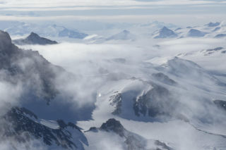 Siedlczanin Kryspin Mitura ukończył Koronę Ziemi oraz Koronę Wulkanów Ziemi w rozszerzonym wariancie „Double Seven Summits”!