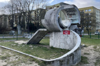 Betonowa zjeżdżalnia w Tychach