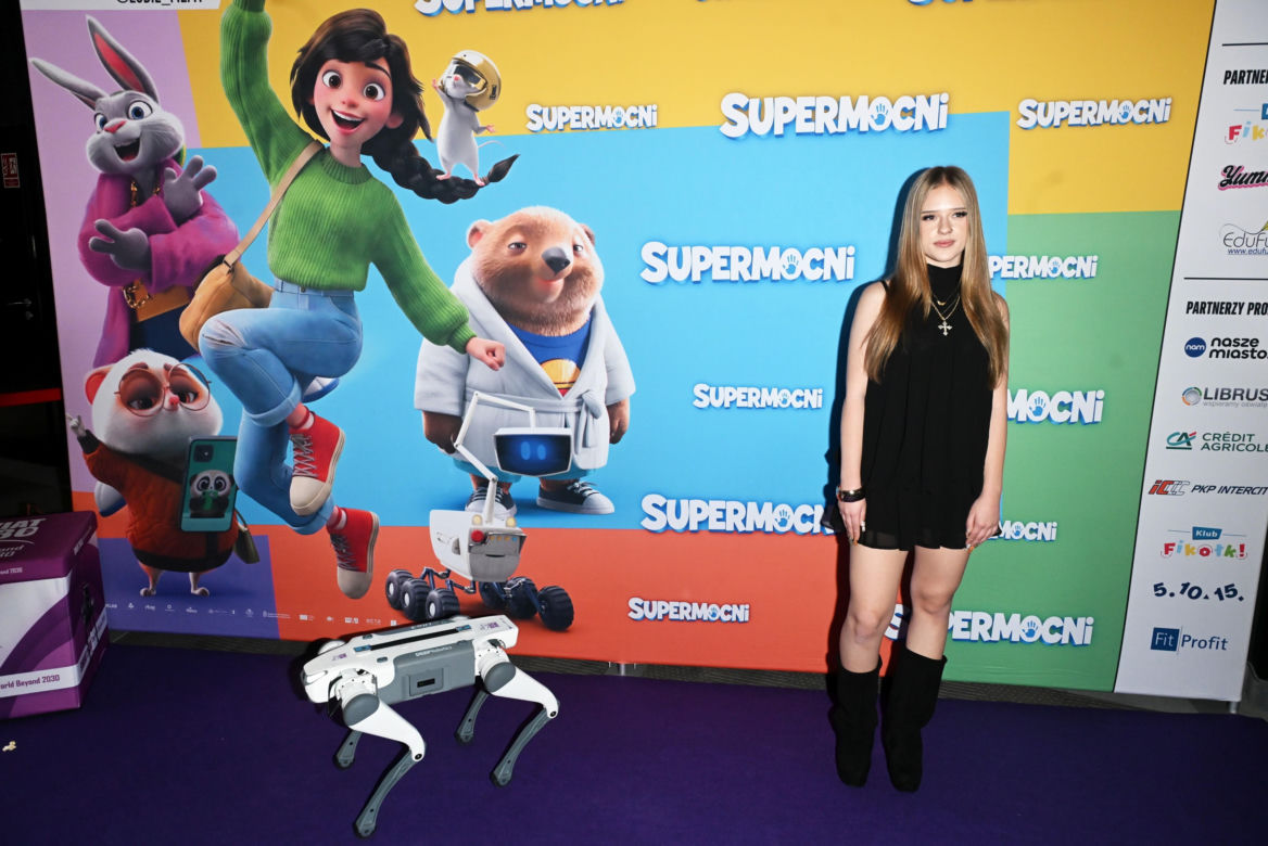 Premiera "Supermocni"