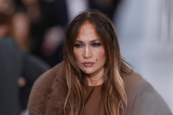 Jennifer Lopez wściekła! Poszło o parasolkę. Zobacz wideo