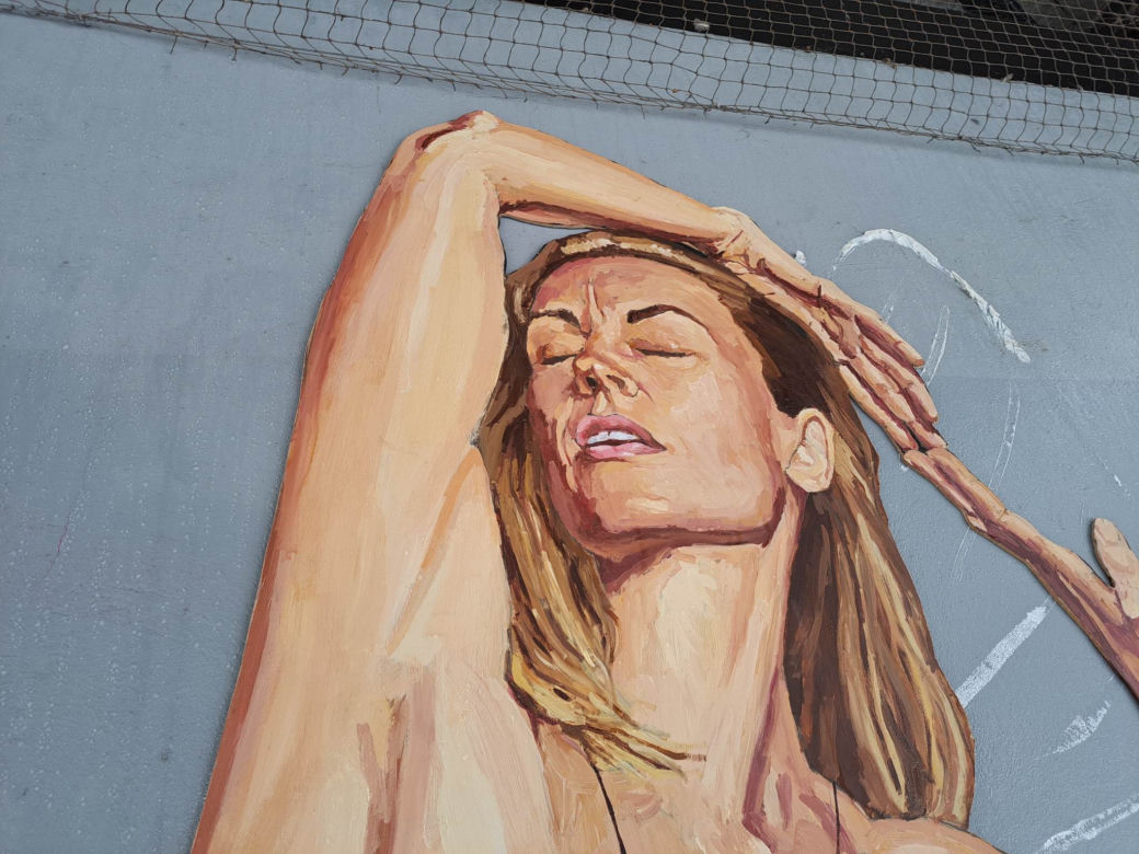 Dalej uprawia jogę na miasteczku akademickim w Lublinie, ale już nie jest naga. Ktoś zniszczył street art