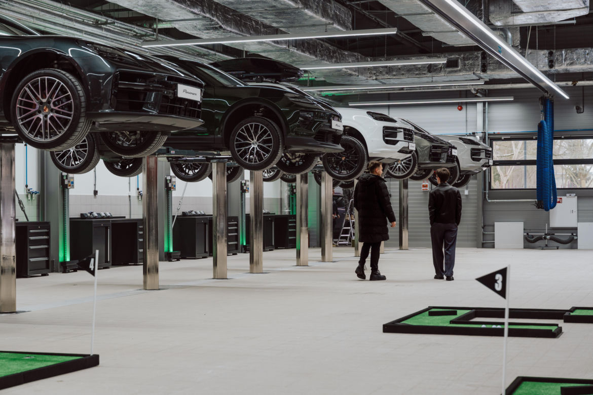 Porsche Centrum Warszawa Wawer