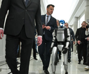 Robot humanoidalny Edward Warchocki w Sejmie