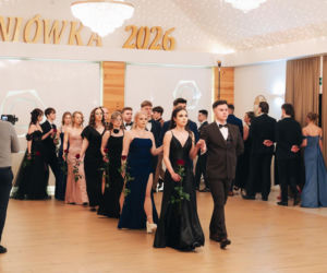 Studniówka 2026 maturzystów Zespołu Szkół Zawodowych nr 1 w Starachowicach