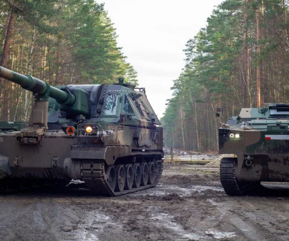 Niespodziewany prezent pod choinkę. Centrum Szkolenia Wojsk Rakietowych i Artylerii z nowymi pojazdami