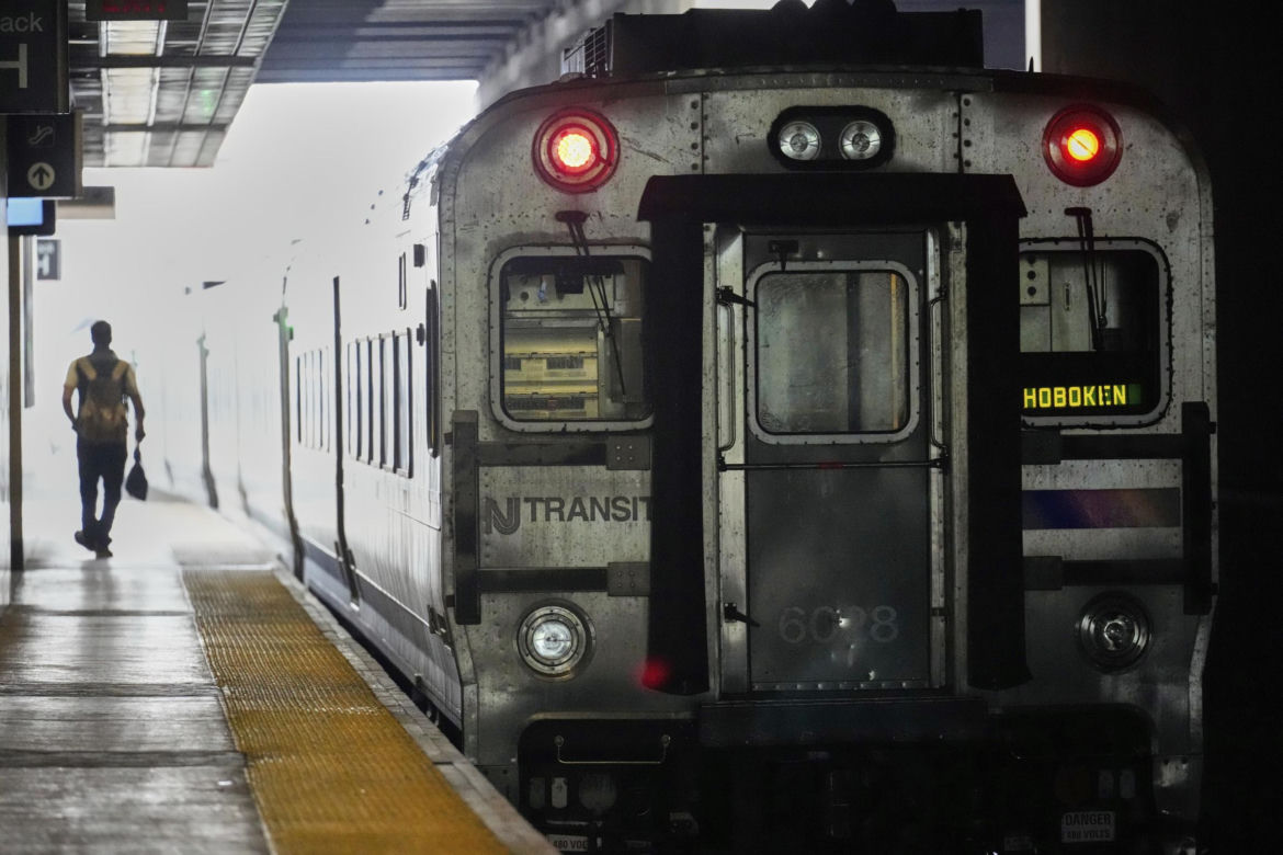 Związkowcy z New Jersey grozą strajkiem na kolei