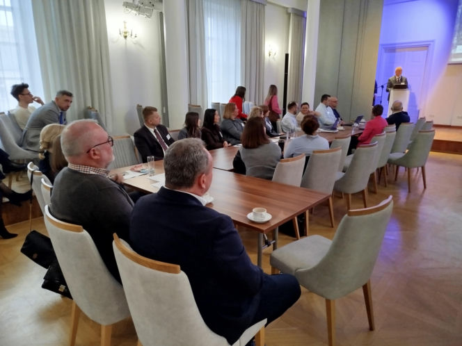 Siedlce, spotkanie "Od wyzwań do rozwiązań. Adaptacja klimatyczna polskich miast"