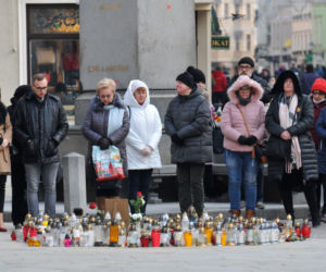 Torunianie pożegnali Pawła Adamowicza