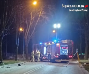 Śląskie: Kierowca jeepa zmiótł z drogi motorower i uciekł. Gdy ofiara traciła życie, sprawca szukał prawnika