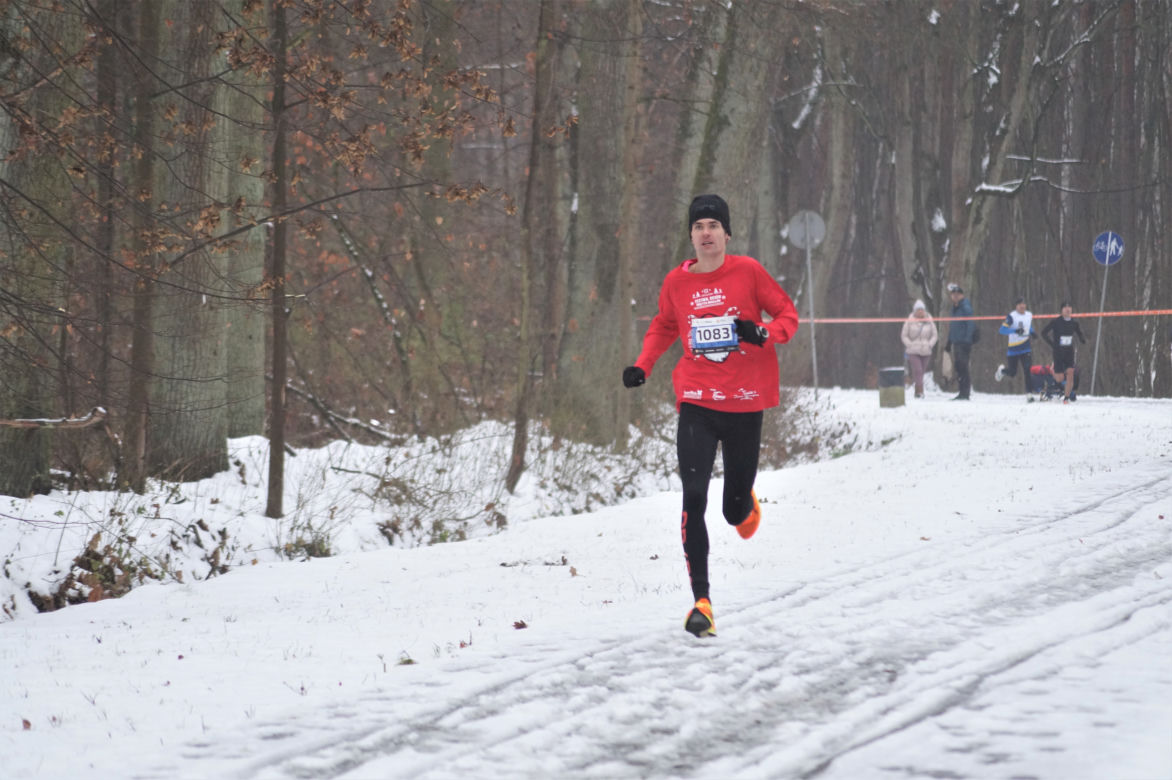 Wielkie ściganie w Myślęcinku! Za nami kolejny bieg City Trail 2022 [ZDJĘCIA]